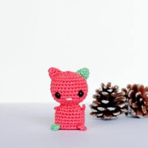 Chat miniature au crochet