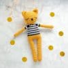 Grand amigurumi chat