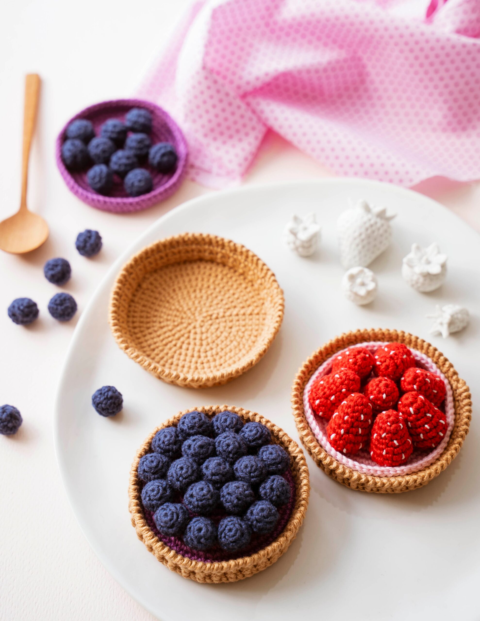 Tartes aux fraises et myrtilles au crochet