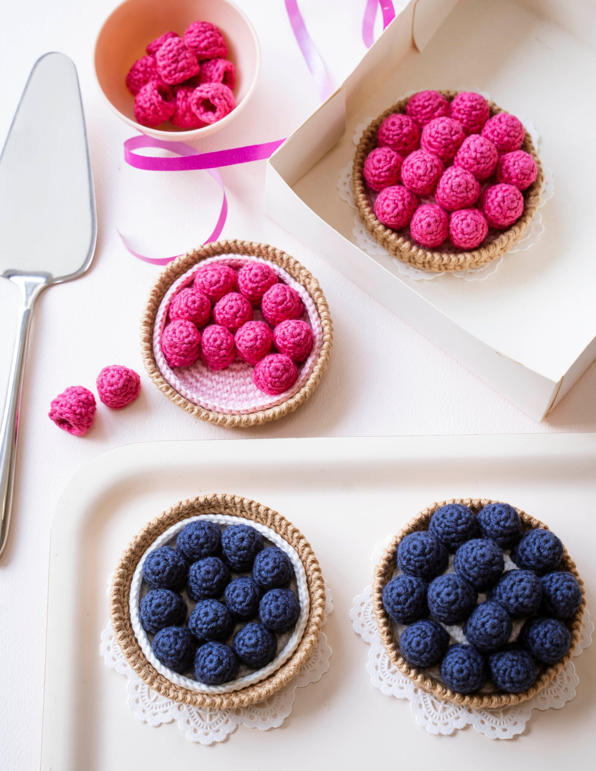 Tartes aux mûres et framboises au crochet